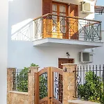 Fantasia Skiathos Town