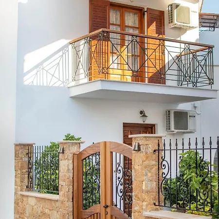 Fantasia Skiathos Town