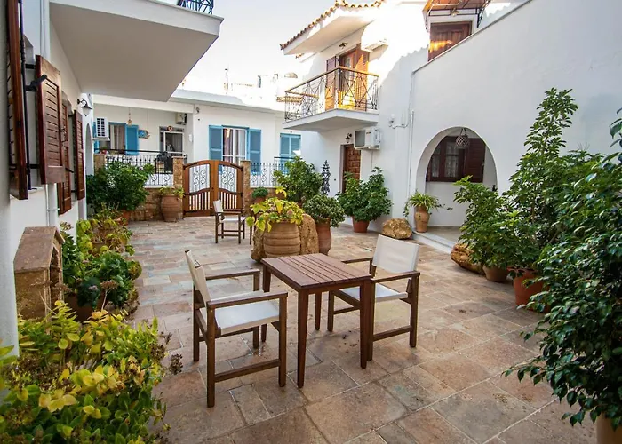 Fantasia Apartment Skiathos Town